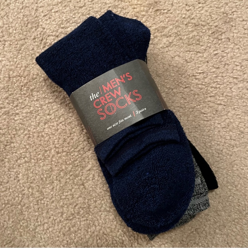 NWT Men's 3 PACK CREW SOCKS, ONE SIZE